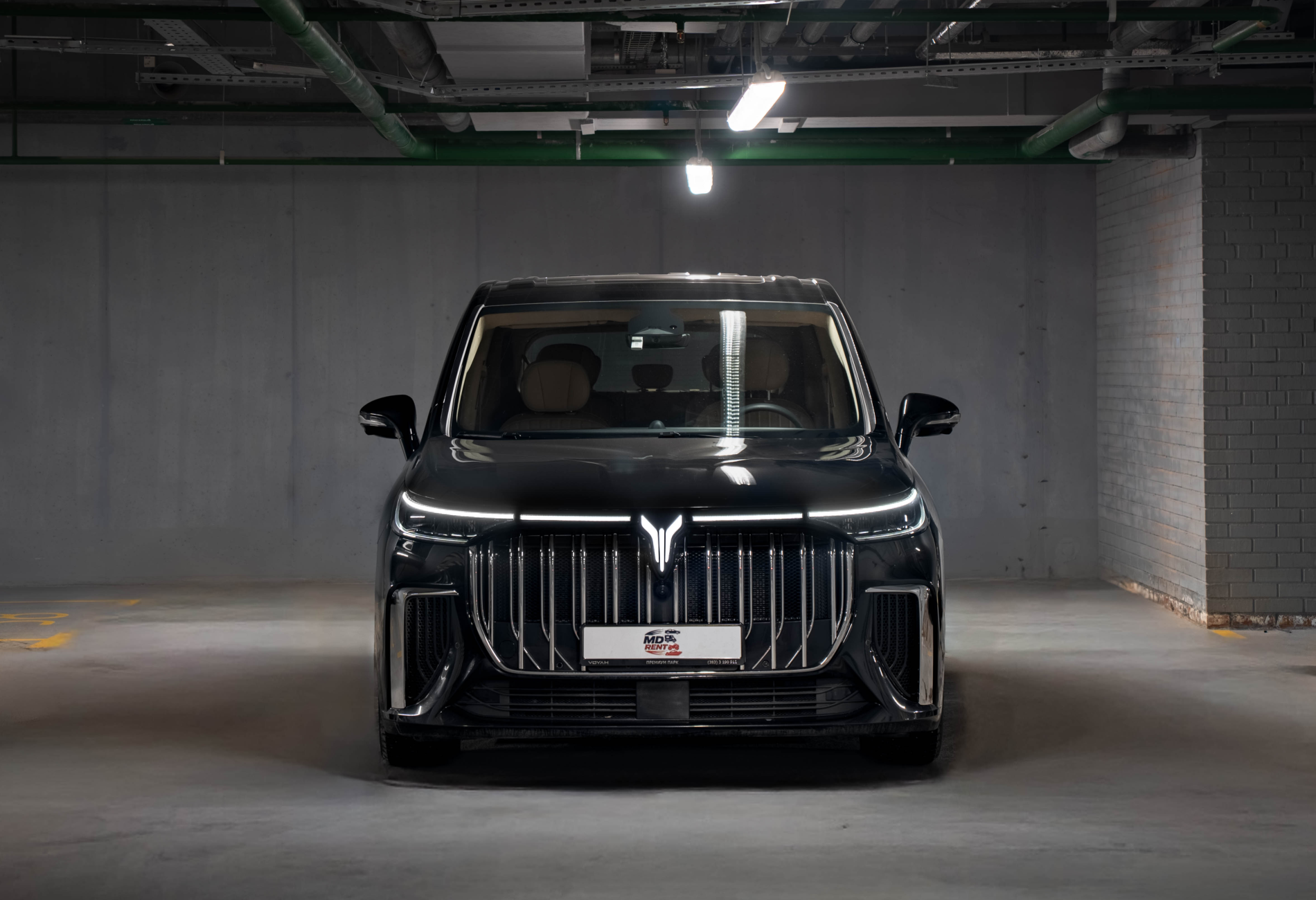 Аренда voyah dream 2024 года в городе Москва Василеостровская от 15200 руб./сутки, полный привод, двигатель: гибрид, объем 1.5 литров, каско (Мультидрайв), ОСАГО (Мультидрайв), без водителя, недорого, вид 2 - RentRide