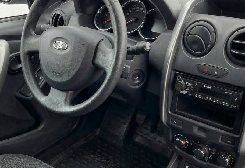 Аренда lada largus-furgon эконом класса 2021 года в городе Москва Кутузовская от 1900 руб./сутки, передний привод, двигатель: бензин, объем 1.6 литров, ОСАГО (Мультидрайв), без водителя, недорого, вид 3 - RentRide