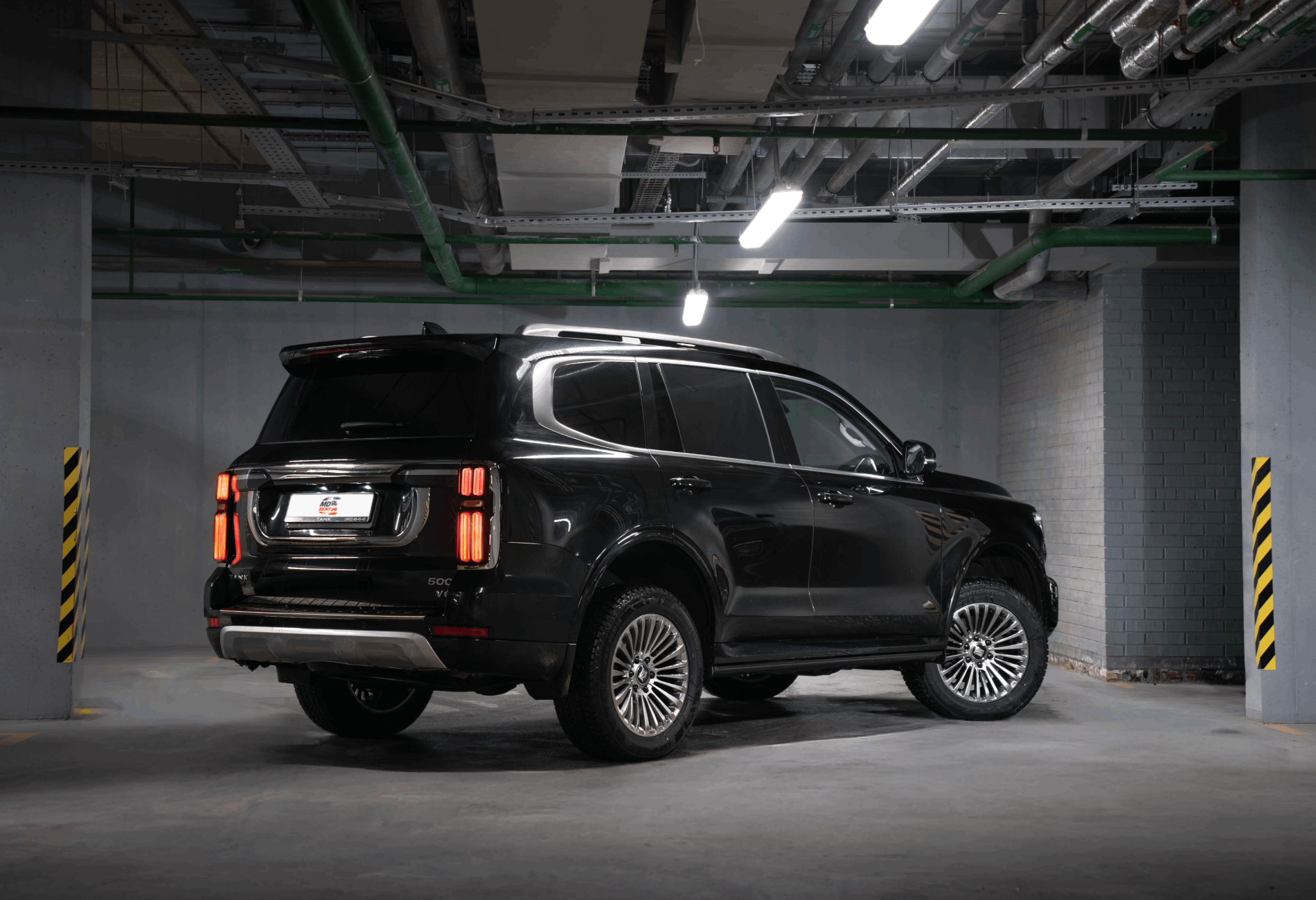 Аренда tank 500 премиум класса 2024 года в городе Москва Василеостровская от 14400 руб./сутки, полный привод, двигатель: бензин, объем 3 литра, каско (Мультидрайв), ОСАГО (Мультидрайв), без водителя, недорого, вид 4 - RentRide