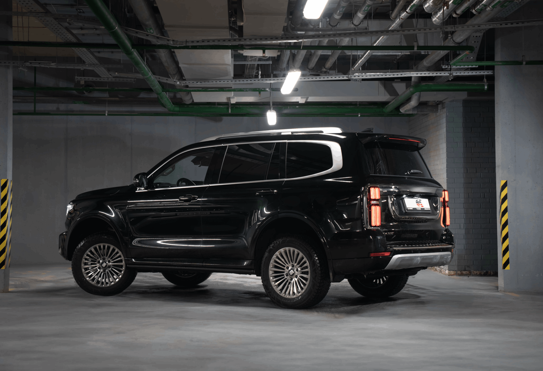 Аренда tank 500 премиум класса 2024 года в городе Москва Василеостровская от 14400 руб./сутки, полный привод, двигатель: бензин, объем 3 литра, каско (Мультидрайв), ОСАГО (Мультидрайв), без водителя, недорого, вид 3 - RentRide