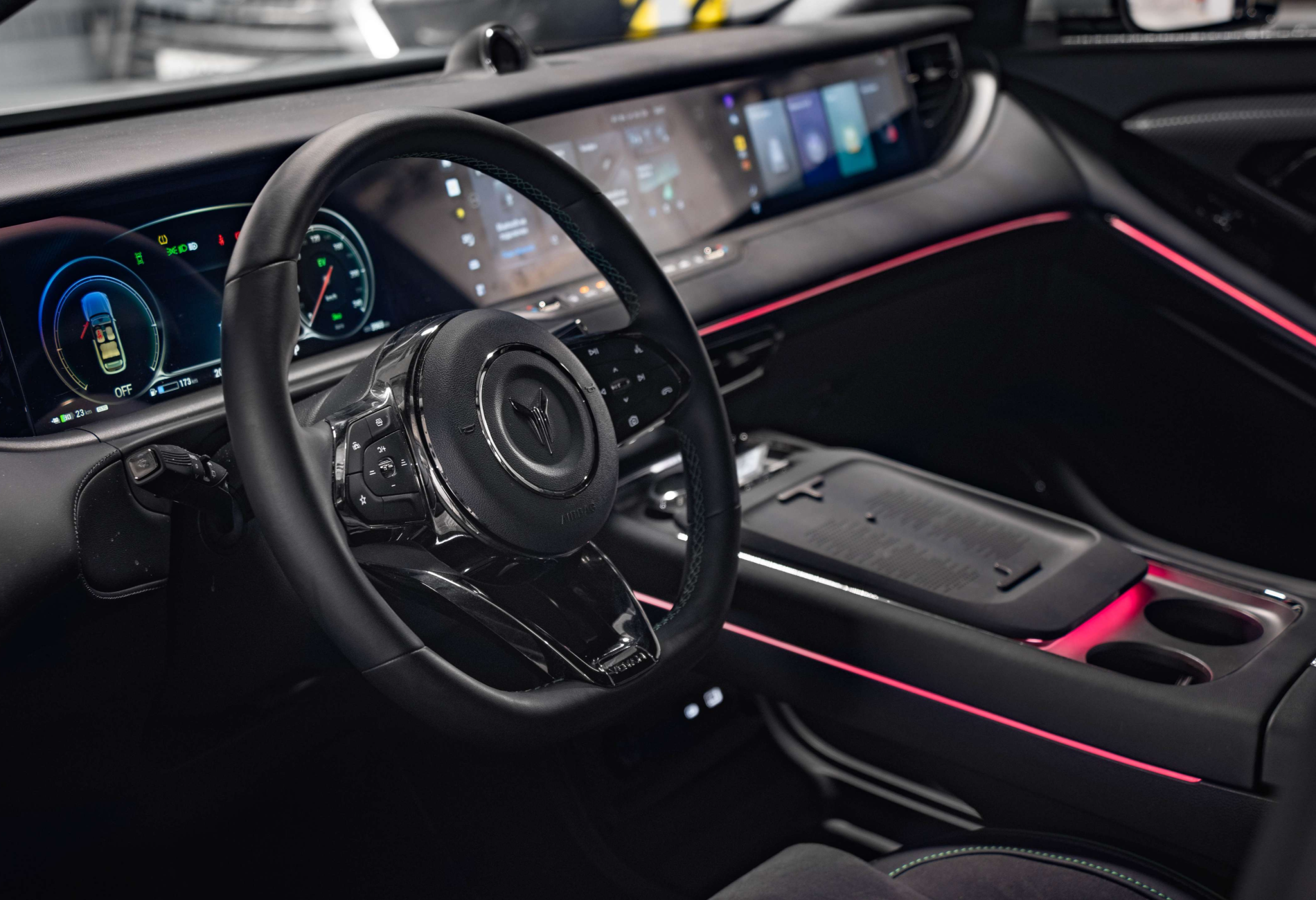 Аренда tank 500 премиум класса 2024 года в городе Москва Василеостровская от 14400 руб./сутки, полный привод, двигатель: бензин, объем 3 литра, каско (Мультидрайв), ОСАГО (Мультидрайв), без водителя, недорого, вид 7 - RentRide