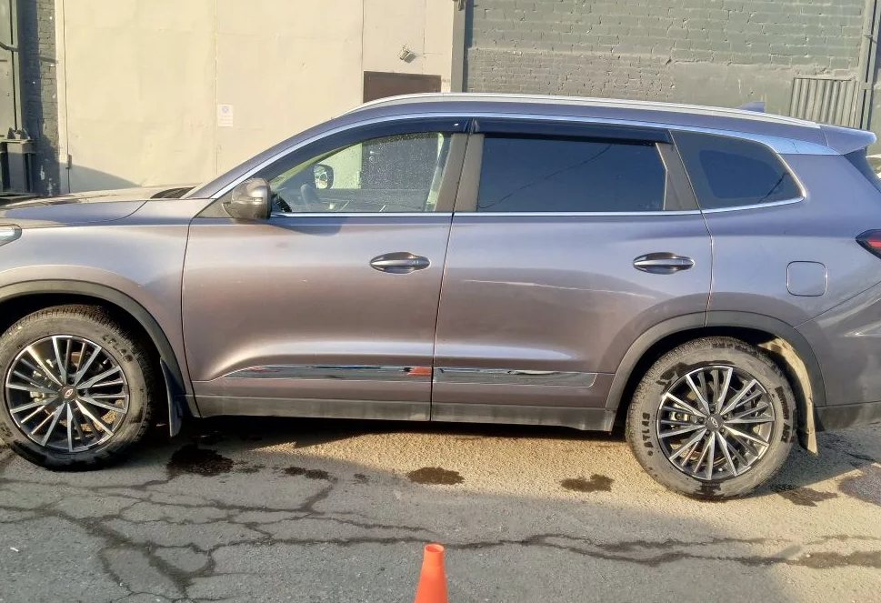 Аренда chery tiggo-8 комфорт класса 2023 года в городе Москва Новые Черемушки от 3000 руб./сутки, передний привод, двигатель: бензин, объем 1.5 литров, ОСАГО (Мультидрайв), без водителя, недорого, вид 8 - RentRide