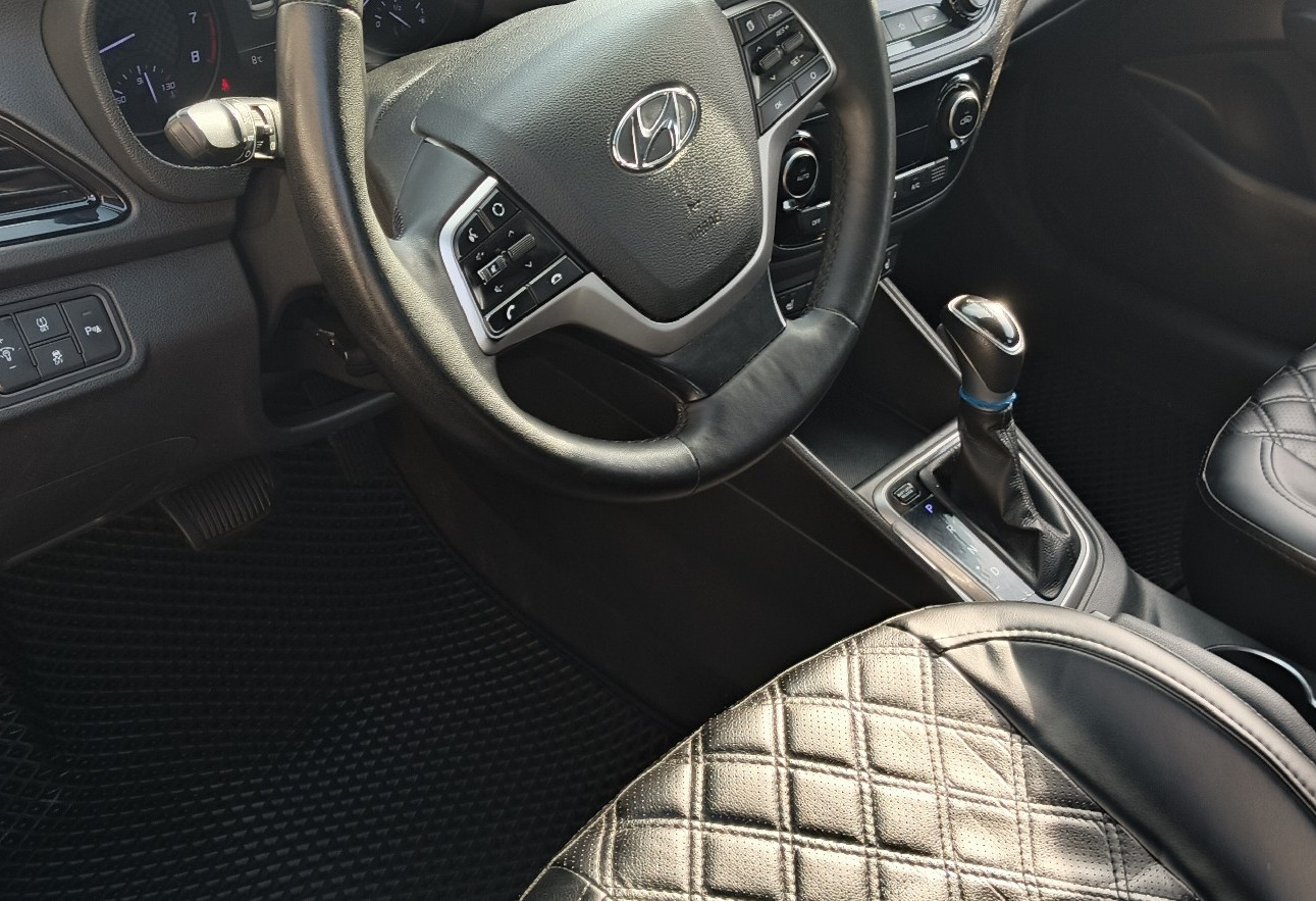 Аренда hyundai accent эконом класса 2020 года в городе Москва Волгоградский проспект от 2400 руб./сутки, передний привод, двигатель: бензин, объем 1600 литров, ОСАГО (Мультидрайв), без водителя, недорого, вид 5 - RentRide