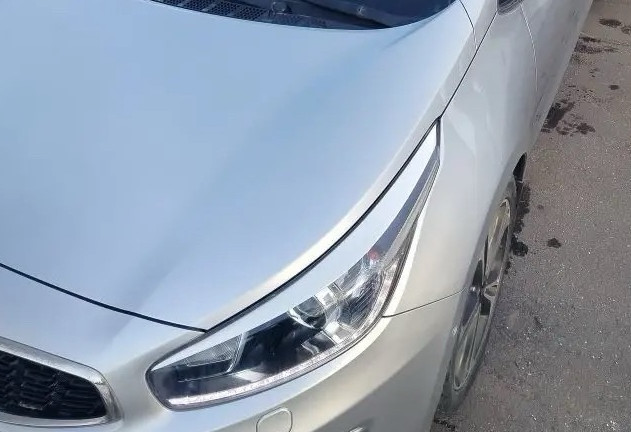 Аренда kia ceed эконом класса 2016 года в городе Москва Юго-Западная от 2080 руб./сутки, передний привод, двигатель: бензин, объем 1.6 литров, ОСАГО (Впишу в полис), без водителя, недорого - RentRide