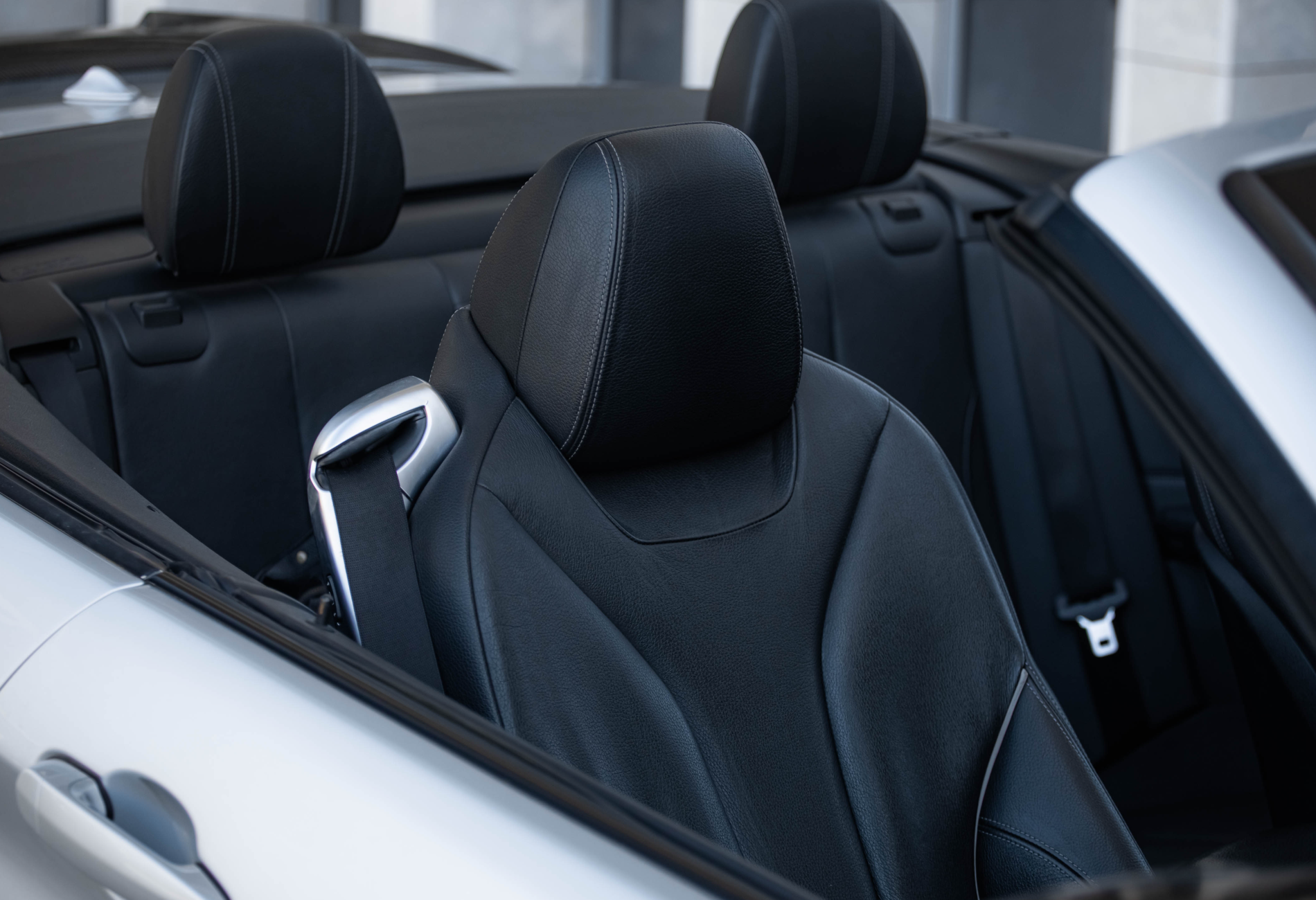 Аренда bmw 4-serii бизнес класса 2017 года в городе Москва от 8800 руб./сутки, задний привод, двигатель: бензин, объем 2 литра, ОСАГО (Мультидрайв), без водителя, недорого, вид 4 - RentRide