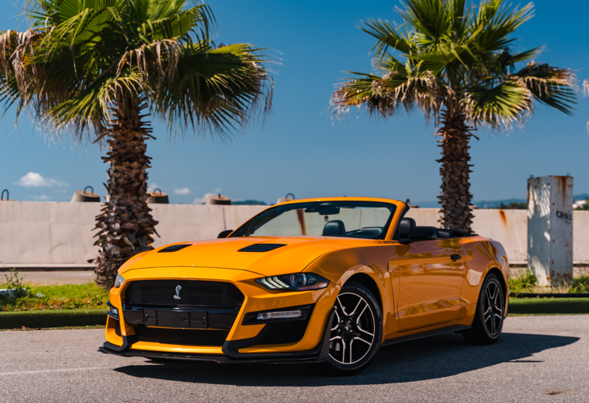 Аренда ford mustang премиум класса 2022 года в городе Москва от 9600 руб./сутки, задний привод, двигатель: бензин, объем 2.3 литра, ОСАГО (Мультидрайв), без водителя, недорого - RentRide