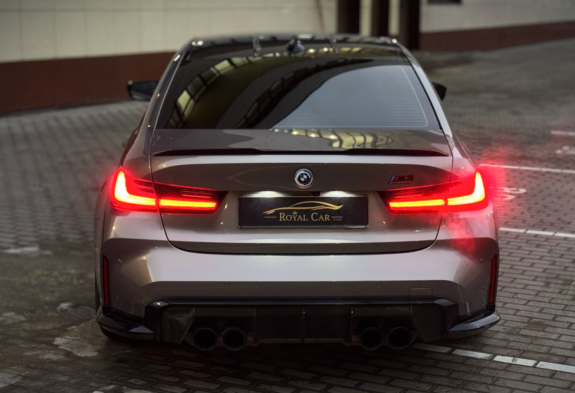 Аренда bmw m3 премиум класса 2021 года в городе Москва от 24000 руб./сутки, полный привод, двигатель: бензин, объем 3 литра, ОСАГО (Мультидрайв), без водителя, недорого, вид 4 - RentRide