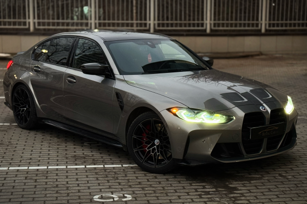 Прокат авто bmw m3 премиум класса 2021 года в городе Москва от 24000 руб./сутки, полный привод, двигатель: бензин, объем 3 литра, ОСАГО (Мультидрайв), без водителя, недорого - RentRide