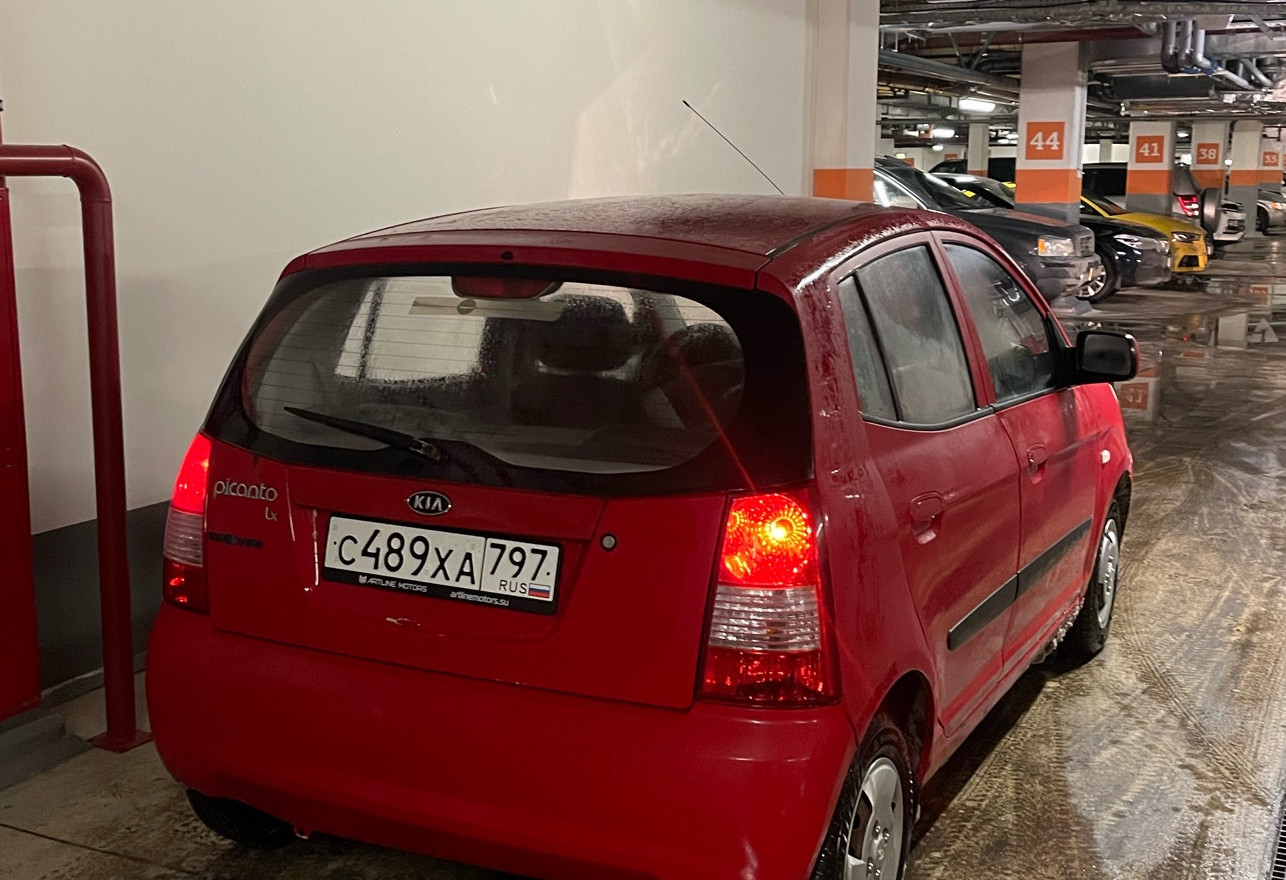 Аренда kia picanto эконом класса 2006 года в городе Москва Октябрьское поле от 1500 руб./сутки, передний привод, двигатель: бензин, объем 1 литр, без водителя, недорого, вид 3 - RentRide