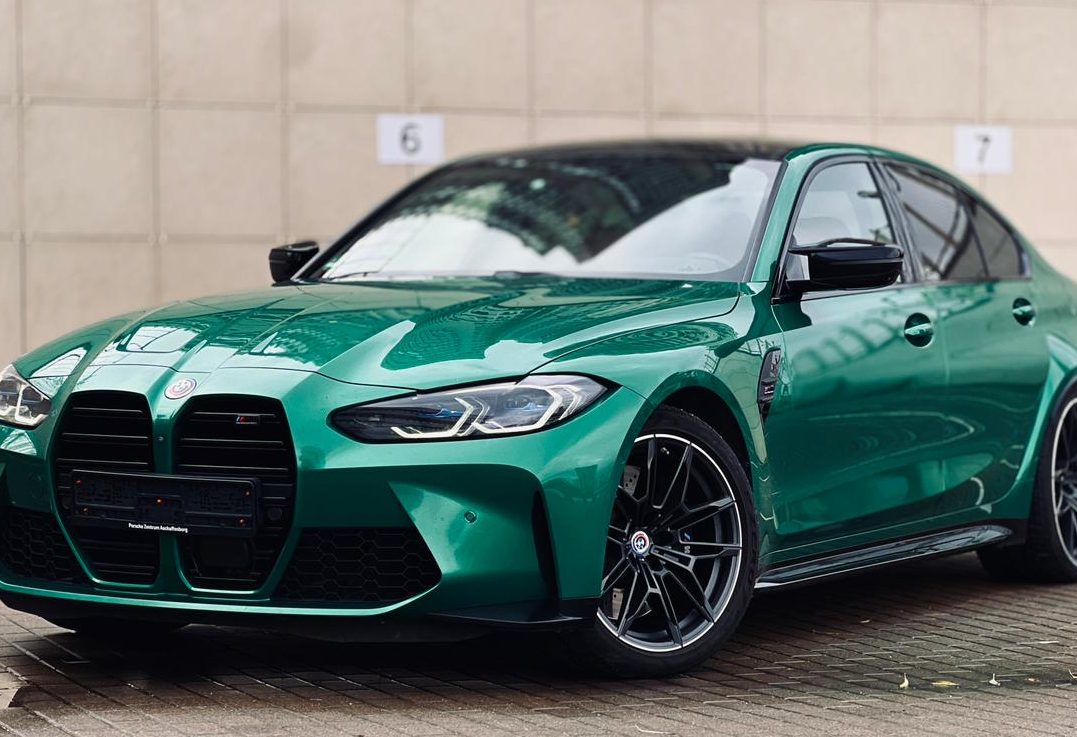 Аренда bmw m3 премиум класса 2022 года в городе Москва от 26400 руб./сутки, задний привод, двигатель: бензин, объем 3 литра, ОСАГО (Мультидрайв), без водителя, недорого - RentRide