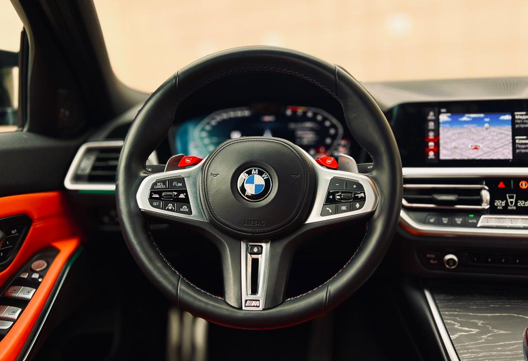 Аренда bmw m3 премиум класса 2022 года в городе Москва от 26400 руб./сутки, задний привод, двигатель: бензин, объем 3 литра, ОСАГО (Мультидрайв), без водителя, недорого, вид 2 - RentRide