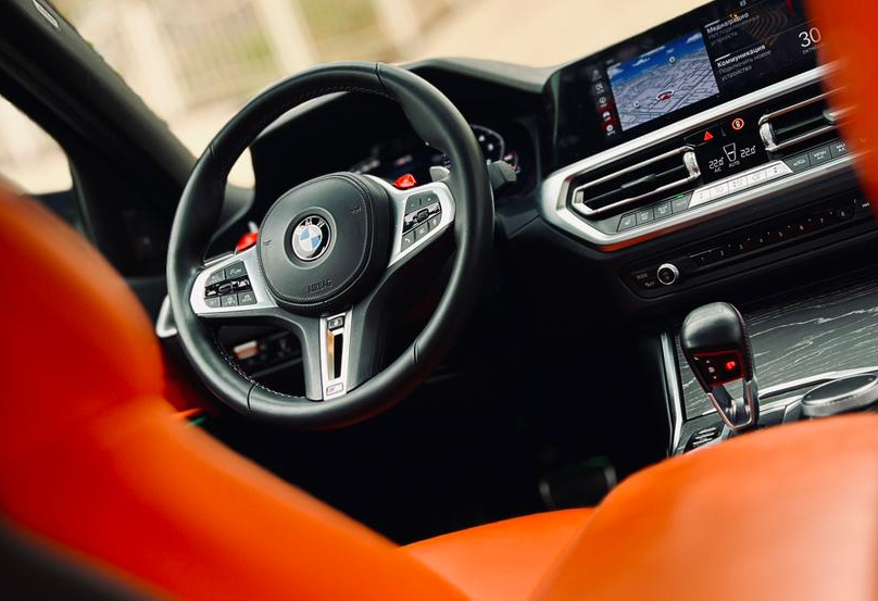 Аренда bmw m3 премиум класса 2022 года в городе Москва от 26400 руб./сутки, задний привод, двигатель: бензин, объем 3 литра, ОСАГО (Мультидрайв), без водителя, недорого, вид 3 - RentRide