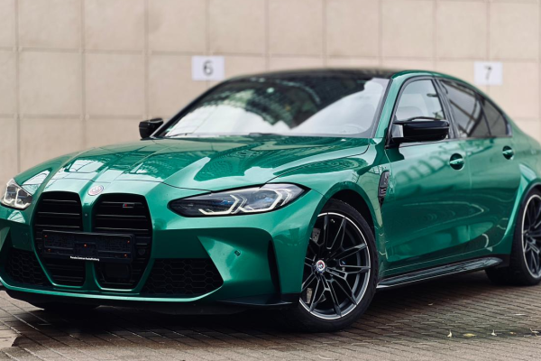 Прокат авто bmw m3 премиум класса 2022 года в городе Москва от 26400 руб./сутки, задний привод, двигатель: бензин, объем 3 литра, ОСАГО (Мультидрайв), без водителя, недорого - RentRide