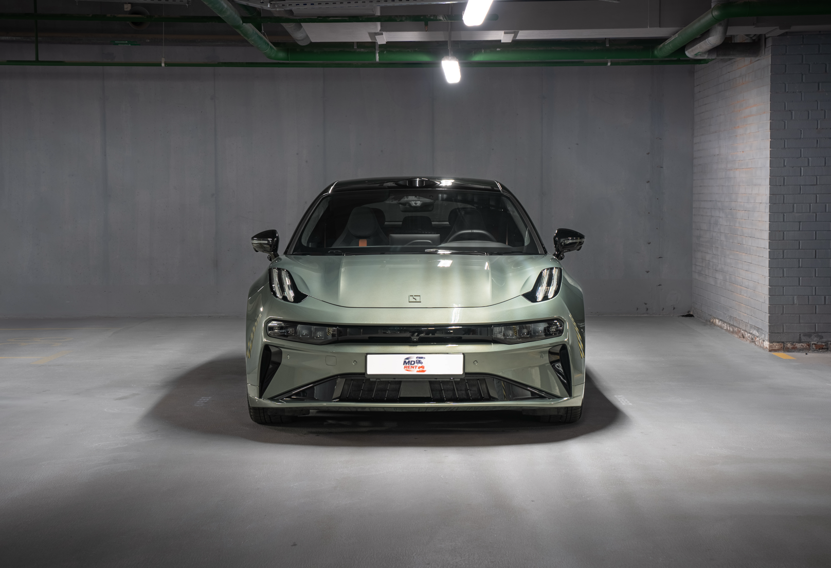 Аренда zeekr 001 премиум класса 2024 года в городе Москва Василеостровская от 15200 руб./сутки, полный привод, объем 2 литра, каско (Мультидрайв), ОСАГО (Мультидрайв), без водителя, недорого, вид 4 - RentRide