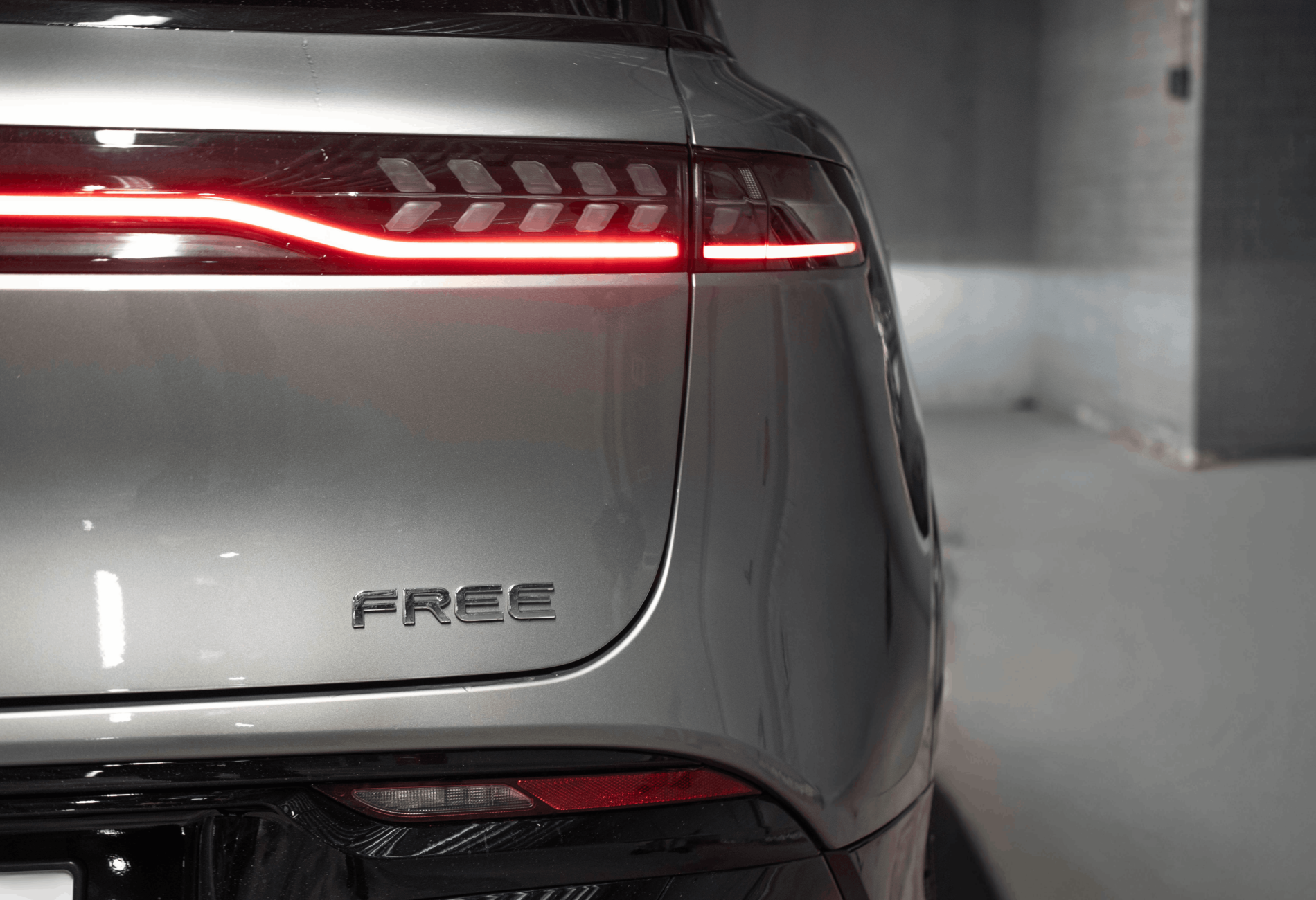 Аренда voyah free премиум класса 2025 года в городе Москва Водный стадион от 12000 руб./сутки, полный привод, двигатель: гибрид, объем 1.5 литров, каско (Мультидрайв), ОСАГО (Мультидрайв), без водителя, недорого, вид 6 - RentRide