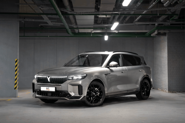 Прокат авто voyah free премиум класса 2025 года в городе Москва Водный стадион от 12000 руб./сутки, полный привод, двигатель: гибрид, объем 1.5 литров, каско (Мультидрайв), ОСАГО (Мультидрайв), без водителя, недорого - RentRide