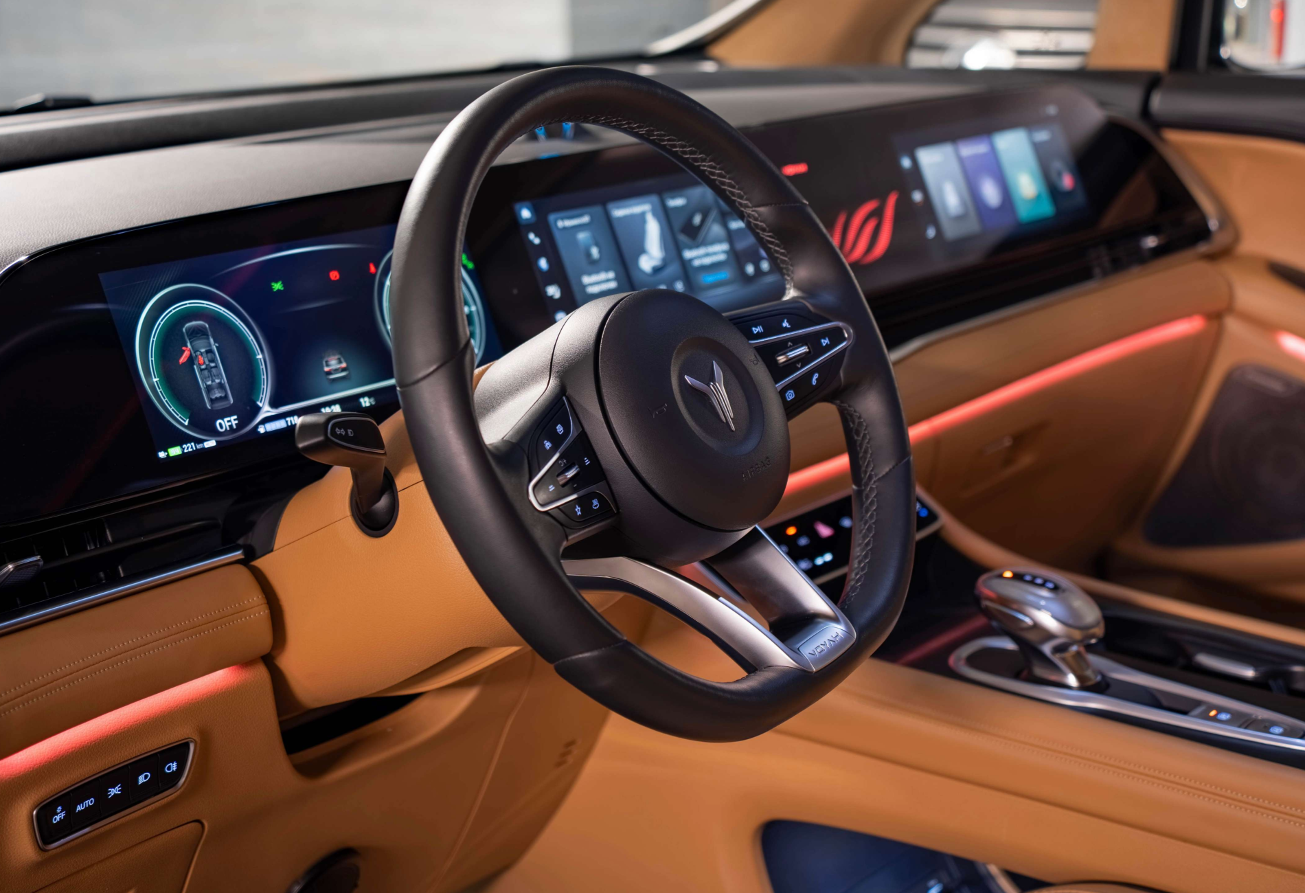 Аренда voyah dream 2024 года в городе Москва от 12800 руб./сутки, полный привод, двигатель: гибрид, объем 1.5 литров, каско (Мультидрайв), ОСАГО (Мультидрайв), без водителя, недорого, вид 7 - RentRide