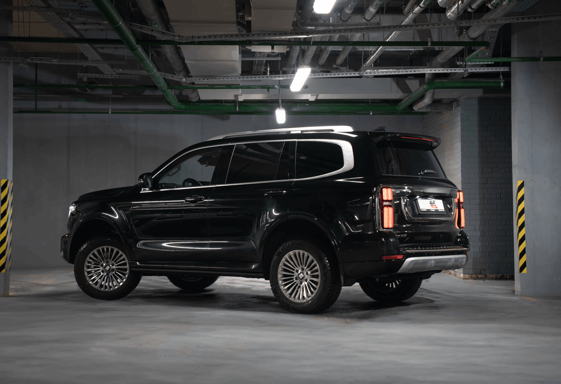 Аренда tank 500 премиум класса 2024 года в городе Москва от 12000 руб./сутки, полный привод, двигатель: бензин, объем 3 литра, каско (Мультидрайв), ОСАГО (Мультидрайв), без водителя, недорого, вид 2 - RentRide