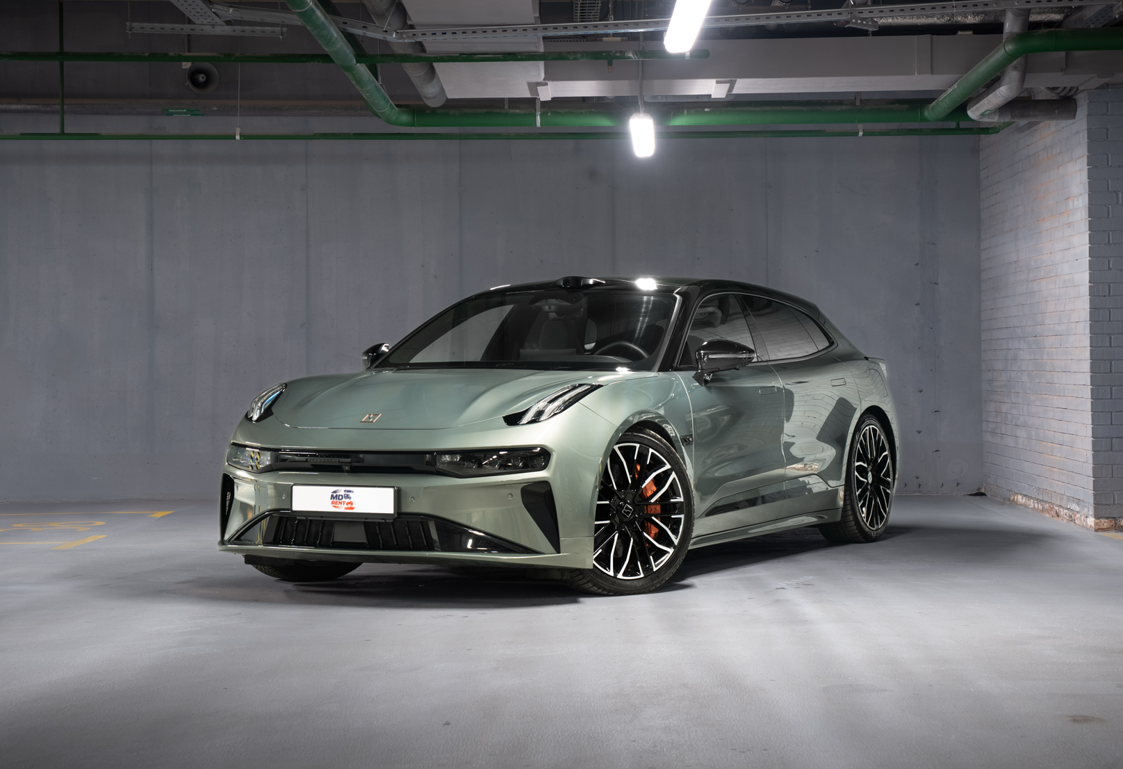 Аренда zeekr 001 премиум класса 2024 года в городе Москва от 14400 руб./сутки, полный привод, объем 2 литра, каско (Мультидрайв), ОСАГО (Мультидрайв), без водителя, недорого - RentRide