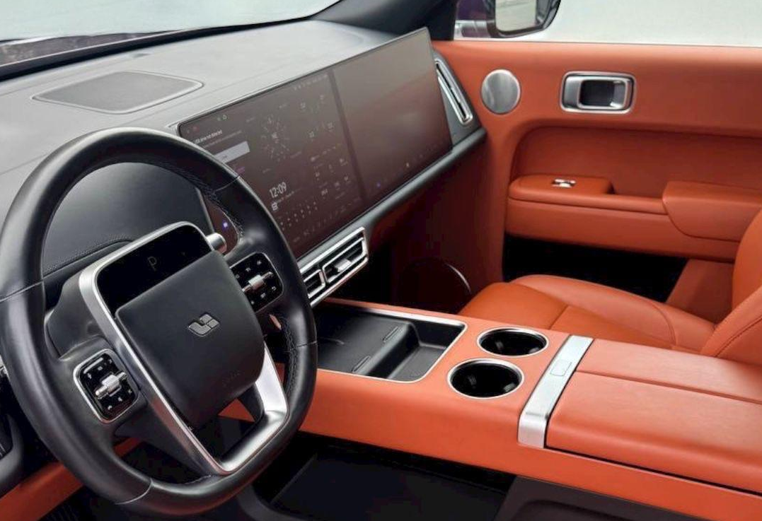 Аренда lixiang l9 премиум класса 2024 года в городе Москва от 15200 руб./сутки, полный привод, двигатель: гибрид, объем 1.5 литров, каско (Мультидрайв), ОСАГО (Мультидрайв), без водителя, недорого, вид 3 - RentRide