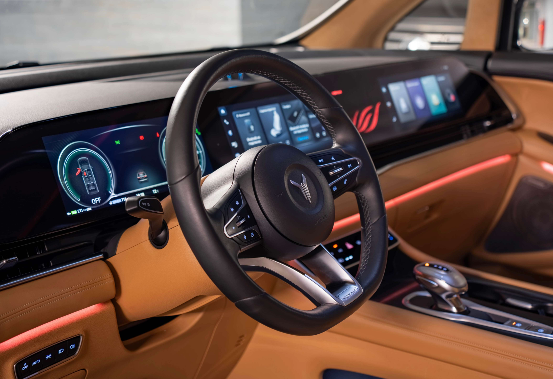 Аренда voyah dream премиум класса 2024 года в городе Москва от 12800 руб./сутки, полный привод, двигатель: гибрид, объем 1.5 литров, каско (Мультидрайв), ОСАГО (Мультидрайв), без водителя, недорого, вид 6 - RentRide