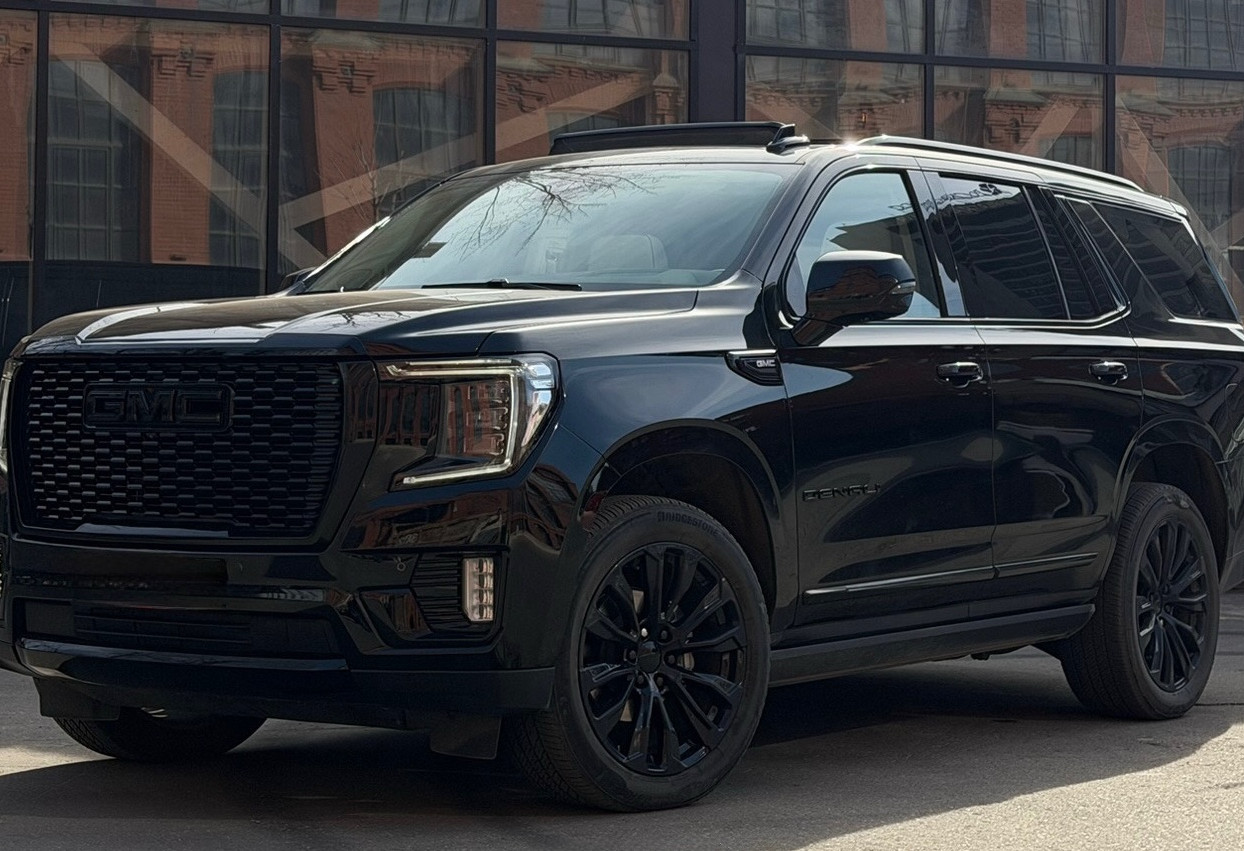 Аренда gmc yukon премиум класса 2022 года в городе Москва Бауманская от 27500 руб./сутки, полный привод, двигатель: бензин, объем 6.2 литра, каско (Мультидрайв), ОСАГО (Мультидрайв), без водителя, недорого - RentRide