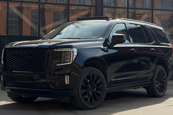 Прокат авто gmc yukon премиум класса 2022 года в городе Москва Бауманская от 27500 руб./сутки, полный привод, двигатель: бензин, объем 6.2 литра, каско (Мультидрайв), ОСАГО (Мультидрайв), без водителя, недорого - RentRide