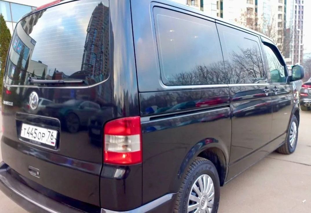 Аренда volkswagen caravelle 2009 года в городе Москва Котельники от 4800 руб./сутки, передний привод, двигатель: дизель, объем 2.5 литров, ОСАГО (Впишу в полис), без водителя, недорого, вид 3 - RentRide