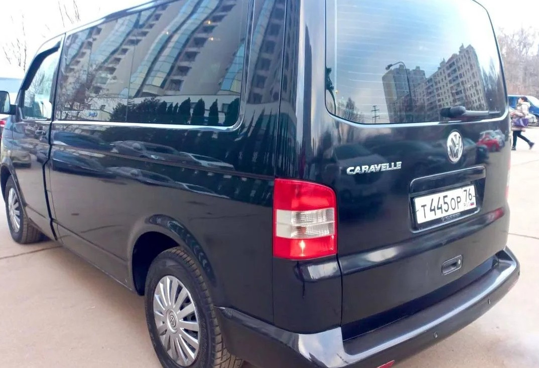 Аренда volkswagen caravelle 2009 года в городе Москва Котельники от 4800 руб./сутки, передний привод, двигатель: дизель, объем 2.5 литров, ОСАГО (Впишу в полис), без водителя, недорого, вид 4 - RentRide