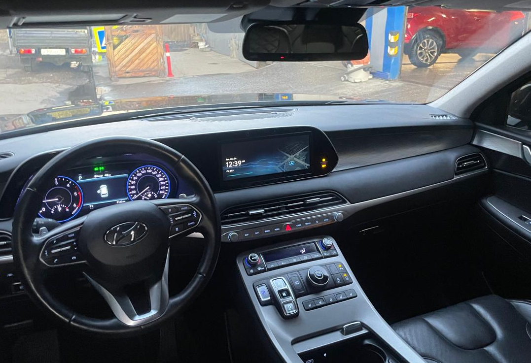 Аренда hyundai palisade комфорт класса 2021 года в городе Москва Аэропорт от 5440 руб./сутки, передний привод, двигатель: дизель, объем 2.2 литра, ОСАГО (Впишу в полис), без водителя, недорого, вид 4 - RentRide