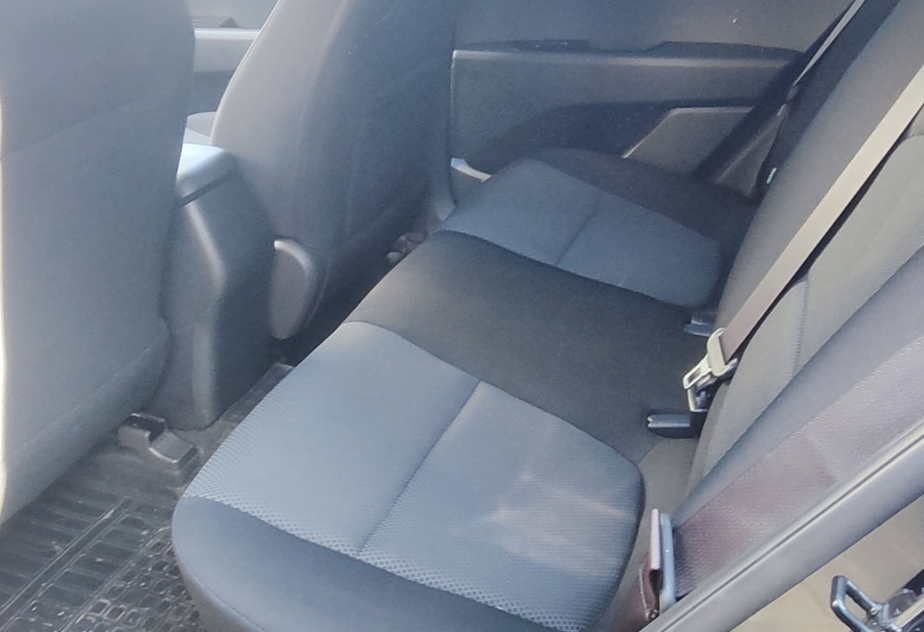 Аренда hyundai creta эконом класса 2018 года в городе Москва от 2400 руб./сутки, передний привод, двигатель: бензин, объем 1.6 литров, каско (Мультидрайв), ОСАГО (Впишу в полис), без водителя, недорого, вид 3 - RentRide