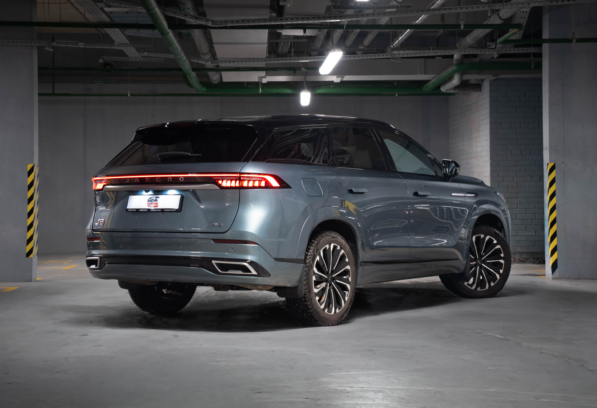 Аренда jaecoo j8 бизнес класса 2024 года в городе Москва Водный стадион от 8000 руб./сутки, полный привод, двигатель: бензин, каско (Мультидрайв), ОСАГО (Мультидрайв), без водителя, недорого, вид 2 - RentRide