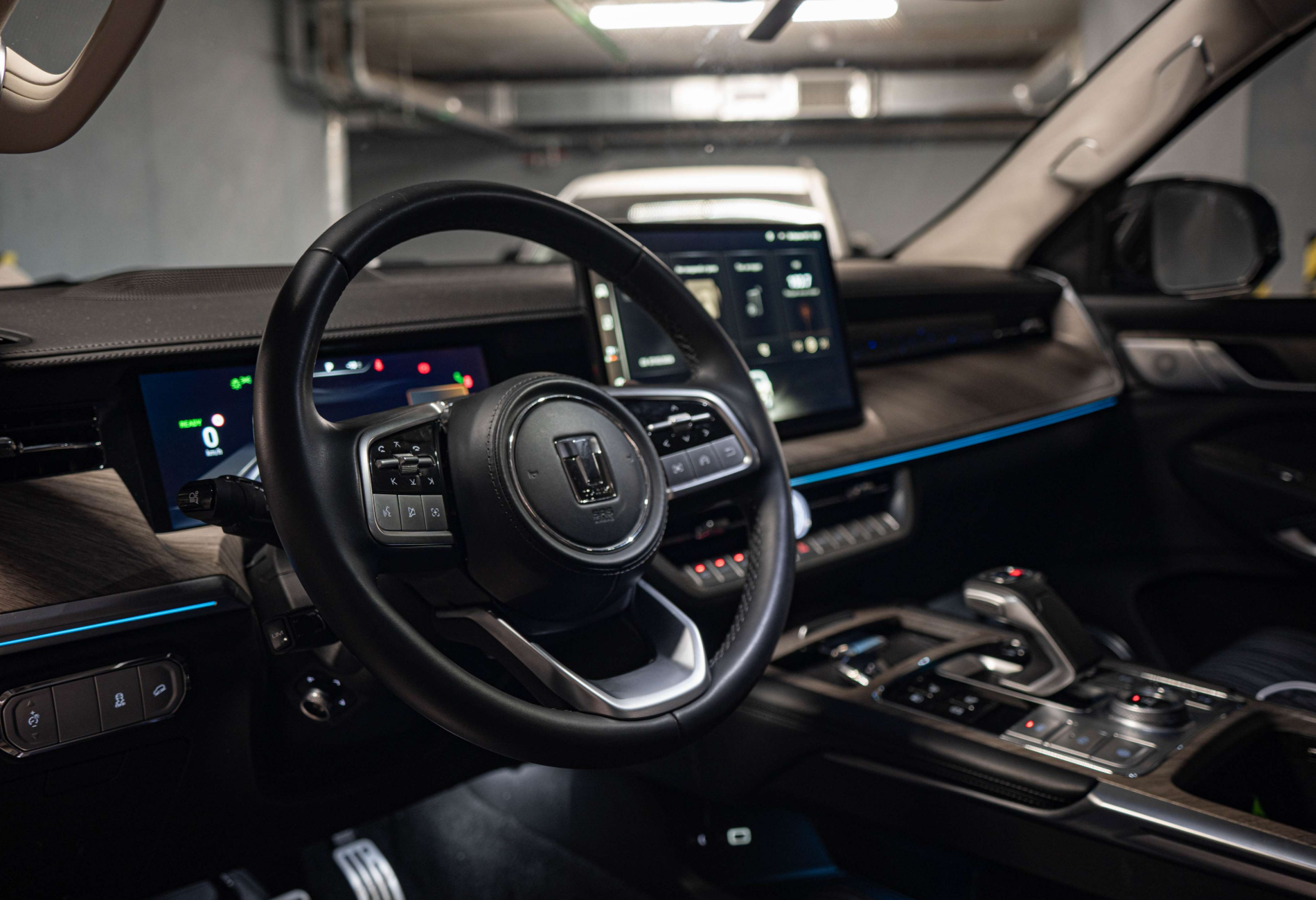 Аренда tank 500 премиум класса 2024 года в городе Москва от 11200 руб./сутки, полный привод, двигатель: бензин, объем 3 литра, каско (Мультидрайв), ОСАГО (Мультидрайв), без водителя, недорого, вид 5 - RentRide