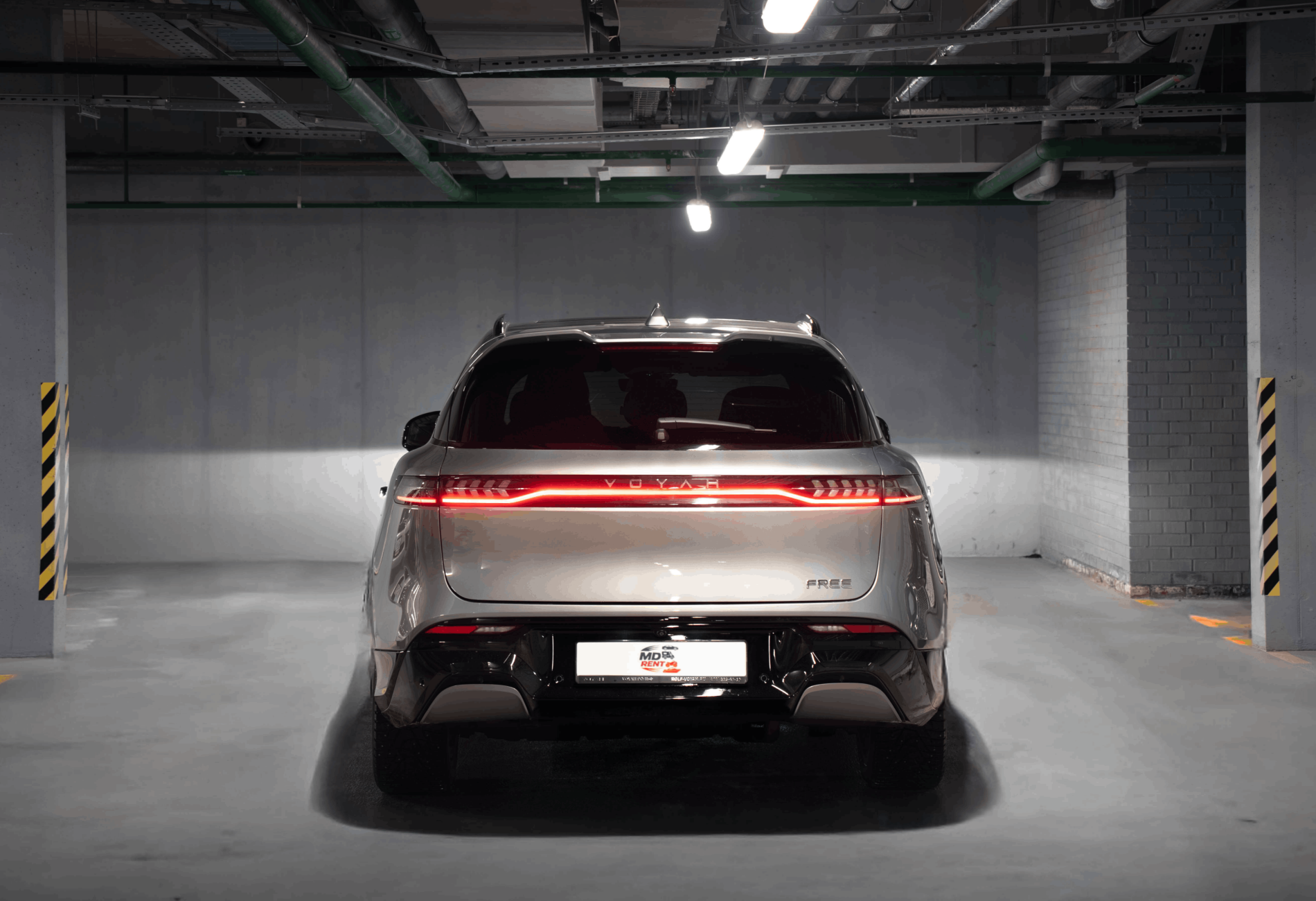 Аренда voyah free премиум класса 2025 года в городе Москва от 11200 руб./сутки, полный привод, двигатель: гибрид, объем 1.5 литров, каско (Мультидрайв), ОСАГО (Мультидрайв), без водителя, недорого, вид 6 - RentRide