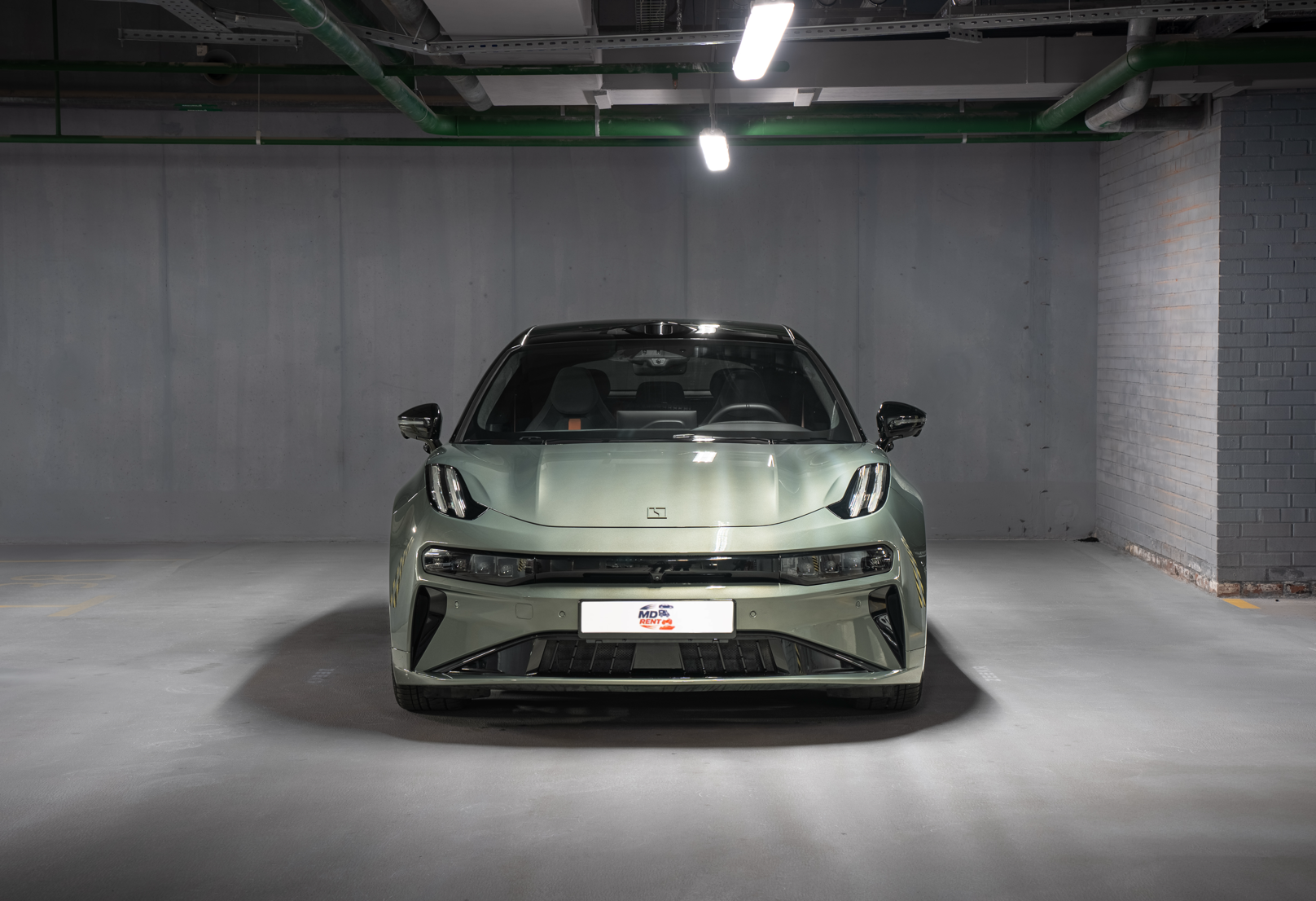 Аренда zeekr 001 премиум класса 2024 года в городе Москва от 13600 руб./сутки, полный привод, объем 2 литра, каско (Мультидрайв), ОСАГО (Мультидрайв), без водителя, недорого, вид 3 - RentRide