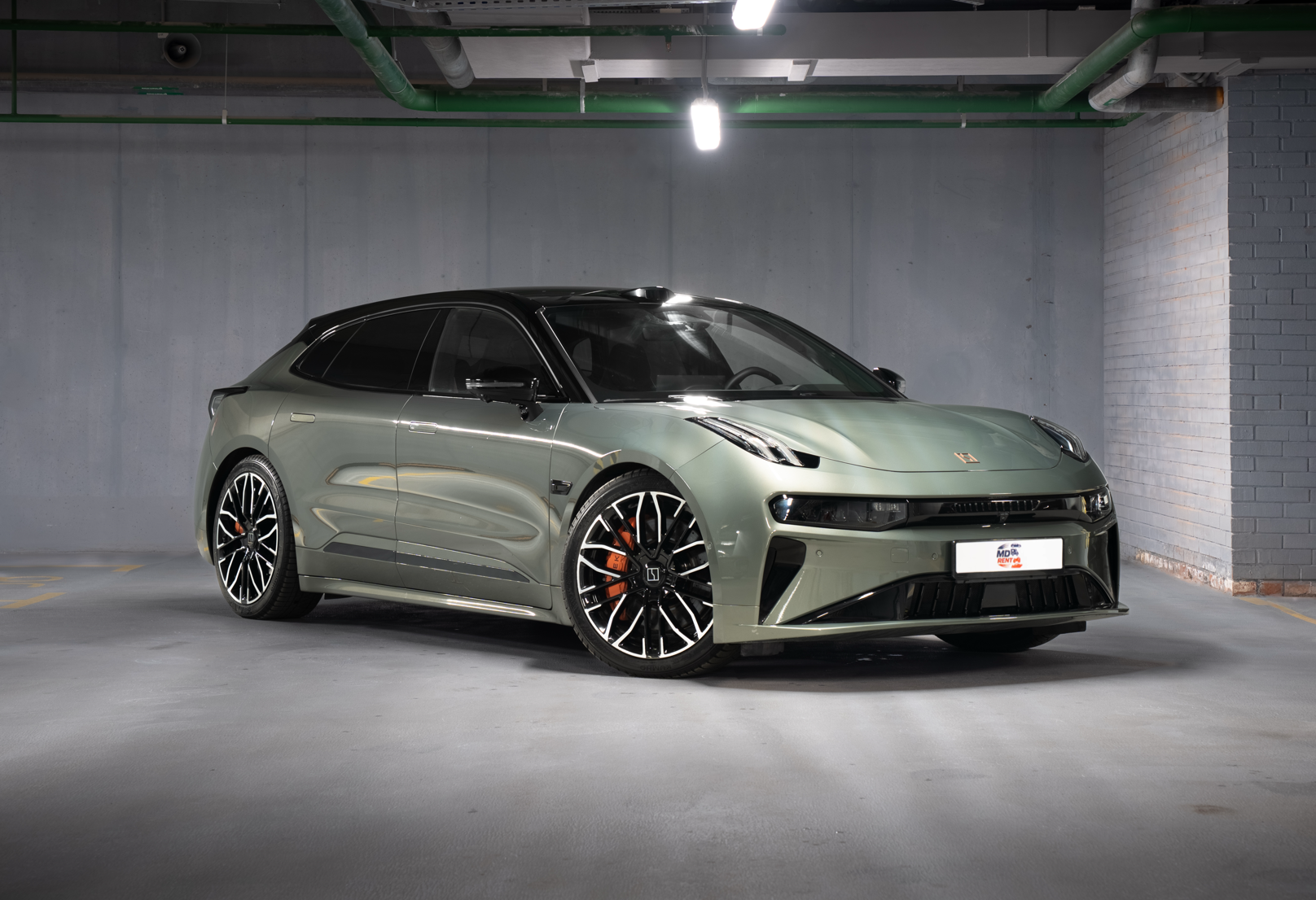 Аренда zeekr 001 премиум класса 2024 года в городе Москва от 13600 руб./сутки, полный привод, объем 2 литра, каско (Мультидрайв), ОСАГО (Мультидрайв), без водителя, недорого, вид 2 - RentRide