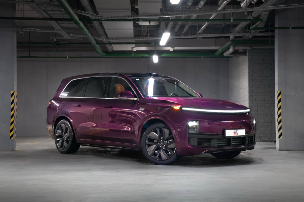 Прокат авто lixiang l9 премиум класса 2024 года в городе Петрозаводск от 15200 руб./сутки, полный привод, двигатель: гибрид, объем 1.5 литров, каско (Мультидрайв), ОСАГО (Мультидрайв), без водителя, недорого - RentRide