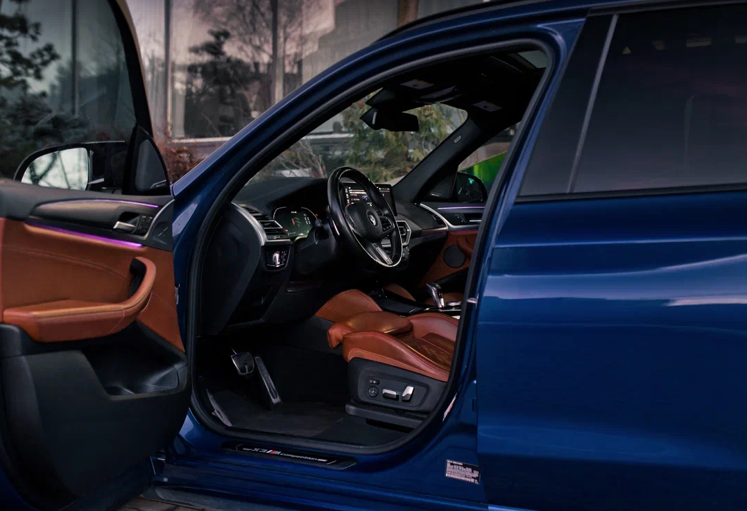 Аренда bmw x3 бизнес класса 2021 года в городе Москва Автозаводская от 30400 руб./сутки, полный привод, двигатель: бензин, объем 3 литра, каско (Мультидрайв), ОСАГО (Мультидрайв), без водителя, недорого, вид 7 - RentRide