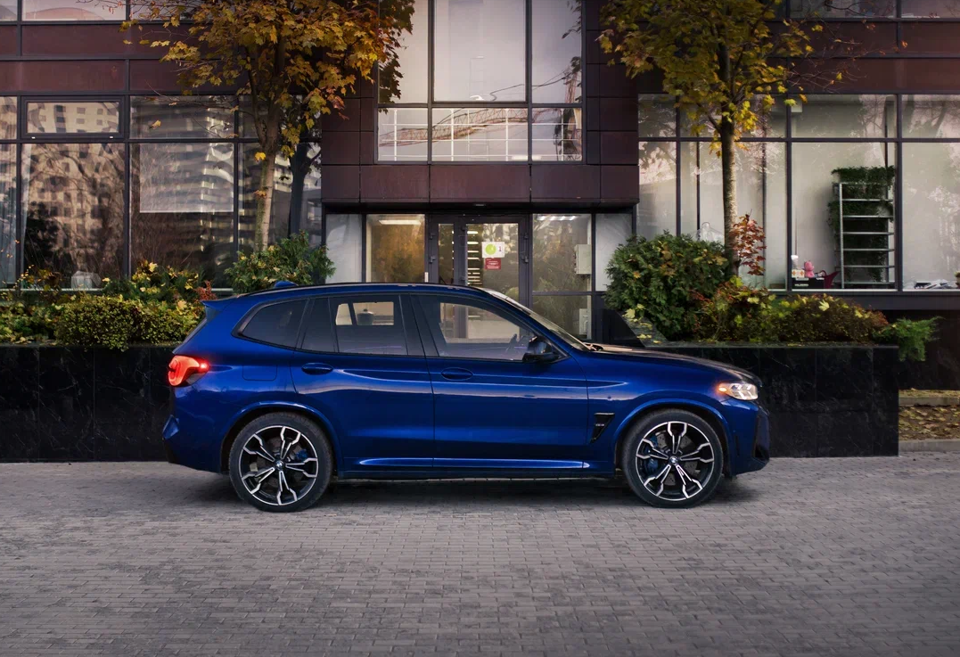 Аренда bmw x3 бизнес класса 2021 года в городе Москва Автозаводская от 30400 руб./сутки, полный привод, двигатель: бензин, объем 3 литра, каско (Мультидрайв), ОСАГО (Мультидрайв), без водителя, недорого, вид 3 - RentRide