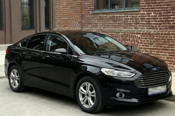 Прокат авто ford mondeo комфорт класса 2016 года в городе Москва Электрозаводская от 3200 руб./сутки, передний привод, двигатель: бензин, объем 2.5 литров, ОСАГО (Мультидрайв), без водителя, недорого - RentRide