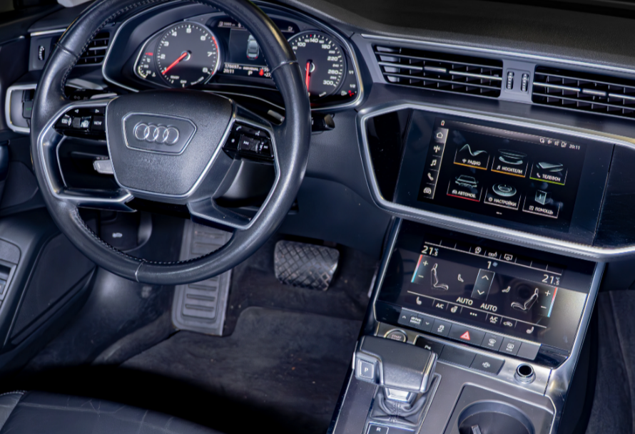 Аренда audi a6 бизнес класса 2020 года в городе Москва Нахимовский проспект от 7600 руб./сутки, передний привод, двигатель: бензин, объем 2 литра, ОСАГО (Мультидрайв), без водителя, недорого, вид 5 - RentRide