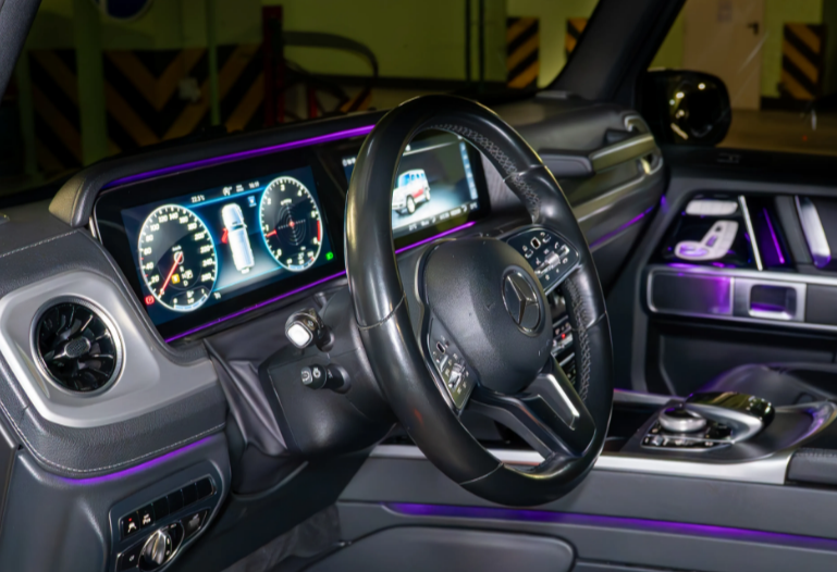 Аренда mercedes-benz g-klass премиум класса 2020 года в городе Москва Нахимовский проспект от 31920 руб./сутки, полный привод, двигатель: дизель, объем 3 литра, ОСАГО (Мультидрайв), без водителя, недорого, вид 2 - RentRide