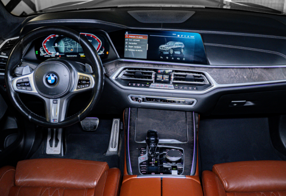 Аренда bmw x7 премиум класса 2021 года в городе Москва Нахимовский проспект от 19200 руб./сутки, полный привод, двигатель: дизель, объем 3 литра, ОСАГО (Мультидрайв), без водителя, недорого, вид 4 - RentRide