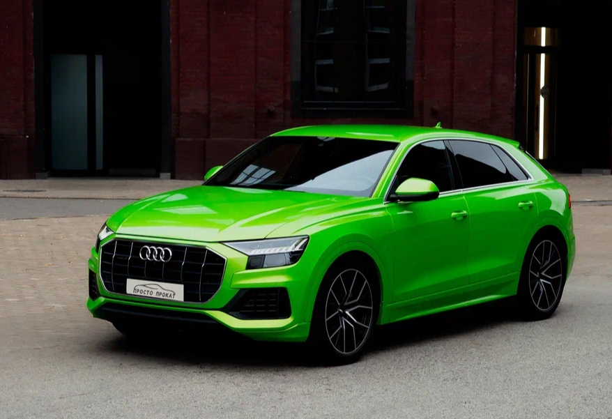 Аренда audi q8 премиум класса 2019 года в городе Москва Нахимовский проспект от 15200 руб./сутки, полный привод, двигатель: бензин, объем 3 литра, ОСАГО (Мультидрайв), без водителя, недорого - RentRide