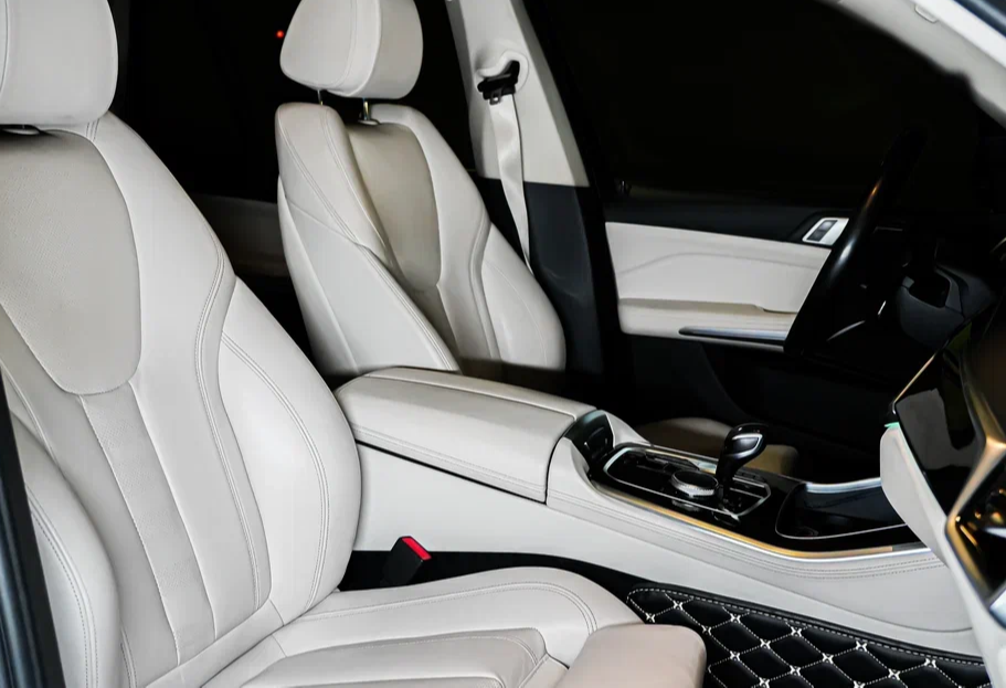 Аренда bmw x5 бизнес класса 2020 года в городе Москва Нахимовский проспект от 14800 руб./сутки, полный привод, двигатель: дизель, объем 2 литра, ОСАГО (Мультидрайв), без водителя, недорого, вид 4 - RentRide