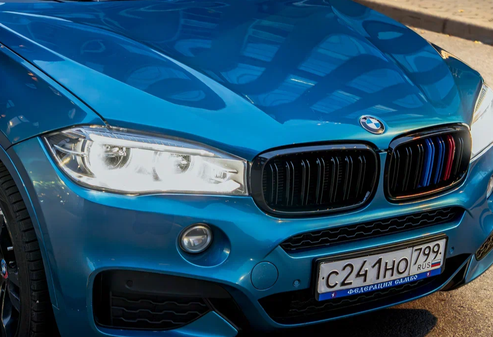Аренда bmw x6 премиум класса 2019 года в городе Москва Нахимовский проспект от 13200 руб./сутки, полный привод, двигатель: дизель, объем 3 литра, ОСАГО (Мультидрайв), без водителя, недорого, вид 3 - RentRide