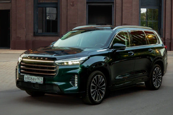 Прокат авто exeed vx бизнес класса 2023 года в городе Москва Нахимовский проспект от 10320 руб./сутки, полный привод, двигатель: бензин, объем 2 литра, ОСАГО (Мультидрайв), без водителя, недорого - RentRide