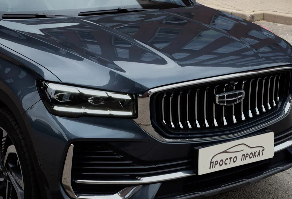 Аренда geely monjaro бизнес класса 2023 года в городе Москва Нахимовский проспект от 9600 руб./сутки, полный привод, двигатель: газ, объем 2 литра, ОСАГО (Мультидрайв), без водителя, недорого, вид 3 - RentRide