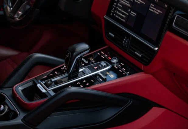 Аренда porsche cayenne премиум класса 2019 года в городе Москва от 17600 руб./сутки, полный привод, двигатель: бензин, объем 3 литра, ОСАГО (Мультидрайв), без водителя, недорого, вид 4 - RentRide