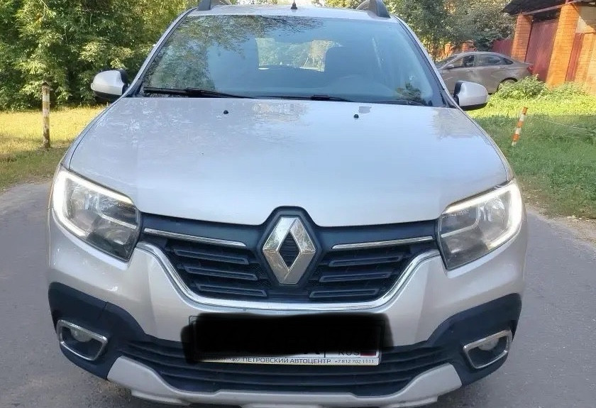 Аренда renault sandero-stepway эконом класса 2019 года в городе Москва Юго-Западная от 2000 руб./сутки, передний привод, двигатель: бензин, объем 1.6 литров, ОСАГО (Впишу в полис), без водителя, недорого, вид 2 - RentRide